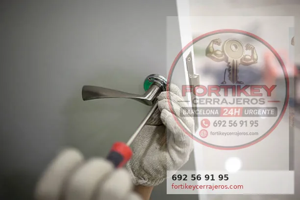Trabajo de cerrajería a domicilio en Barcelona